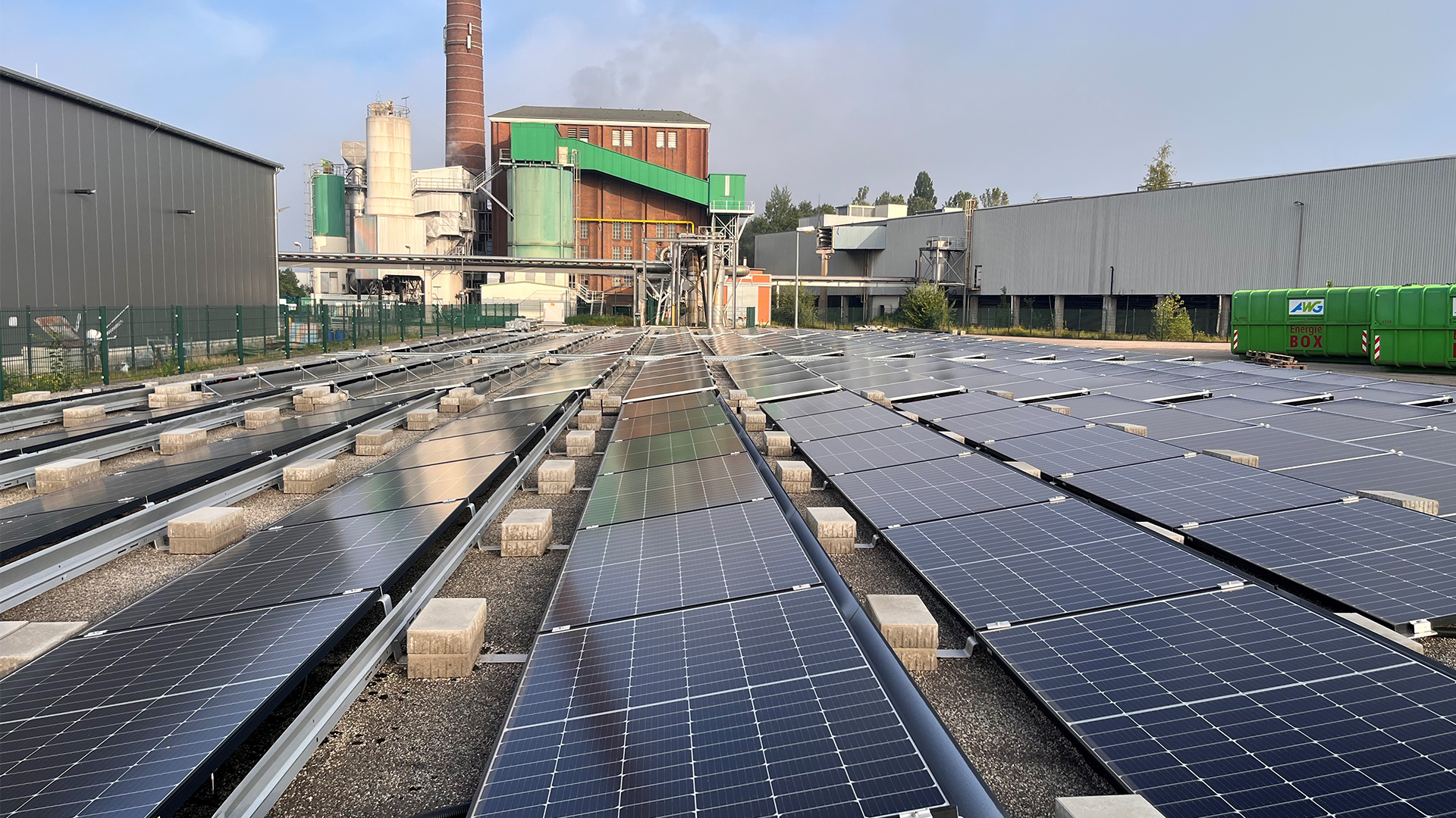 Photovoltaikanlage auf dem Dach der hkw Blumenthal