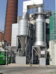 Silos für die Abgasreinigung von außen